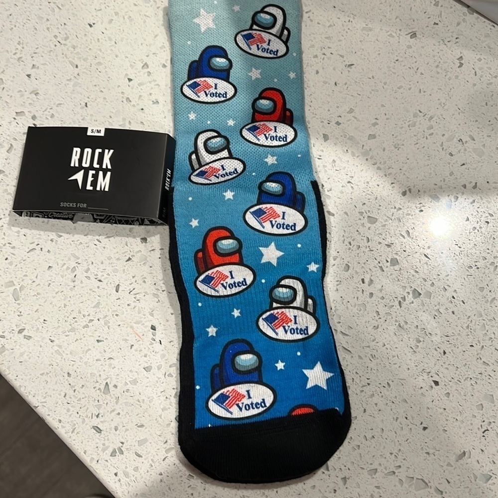 NWT Rock Em Socks "I Voted" s/m